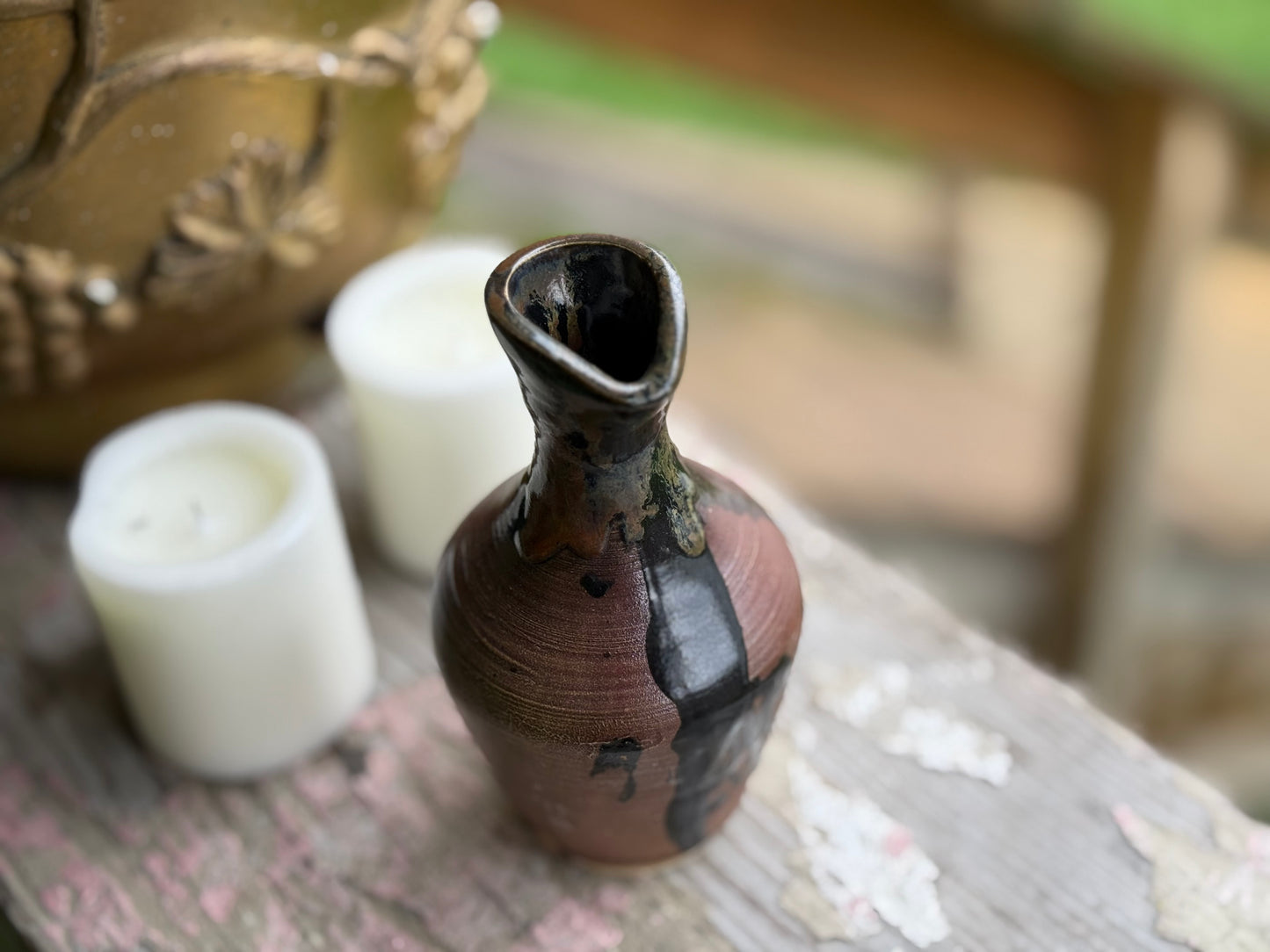 Oil pitcher